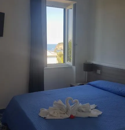 Il Leone Di Mare Hotel Procida