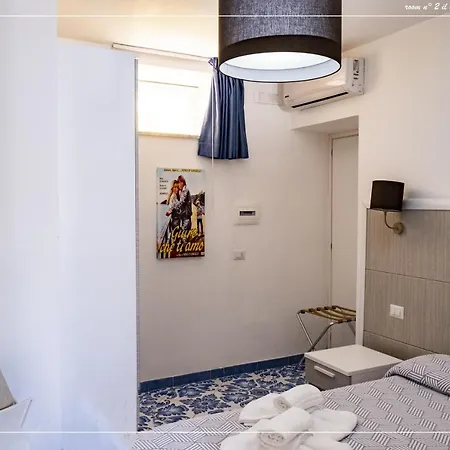 Il Leone Di Mare מלון 3*