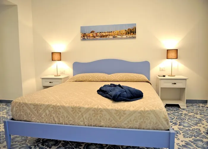 Il Leone Di Mare Отель Прочида