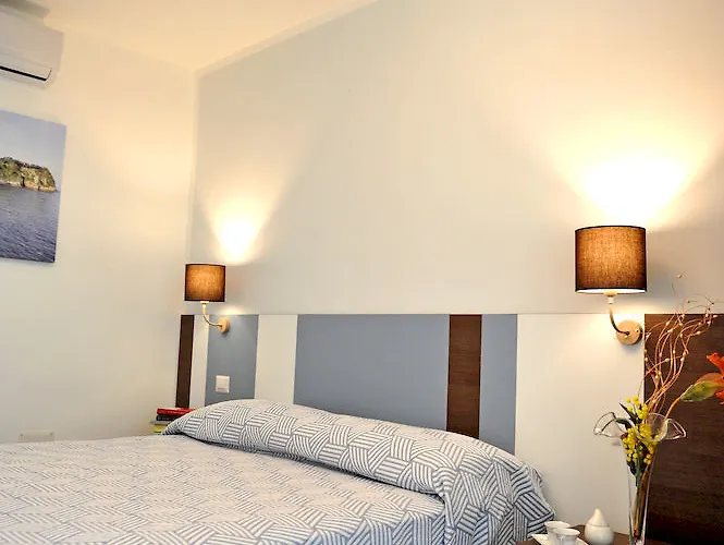 Il Leone Di Mare 3* Прочида